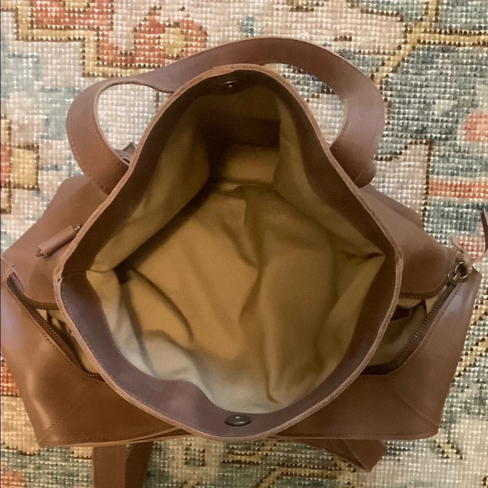 Able Brown Leather Tote with Structured Design - Picture 5 of 10